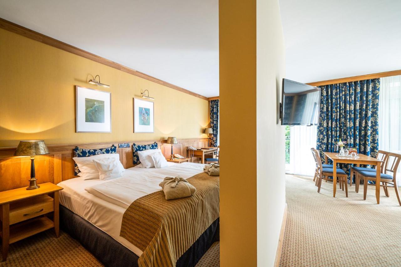Waldhotel Tannenhaeuschen Wesel  Dış mekan fotoğraf
